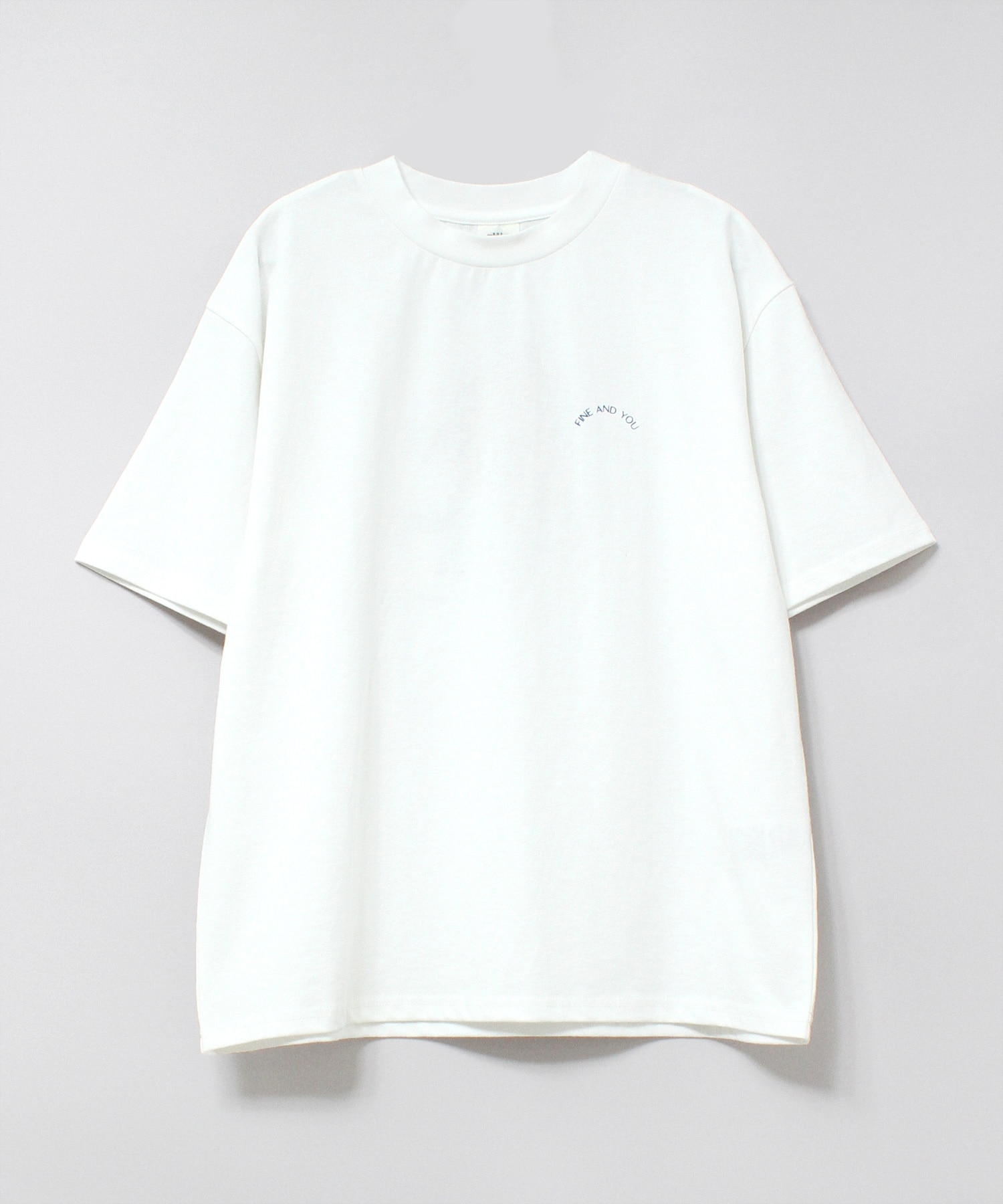 7298【希少デザイン】オフホワイト☆バックプリント定番カラーtシャツ　美品