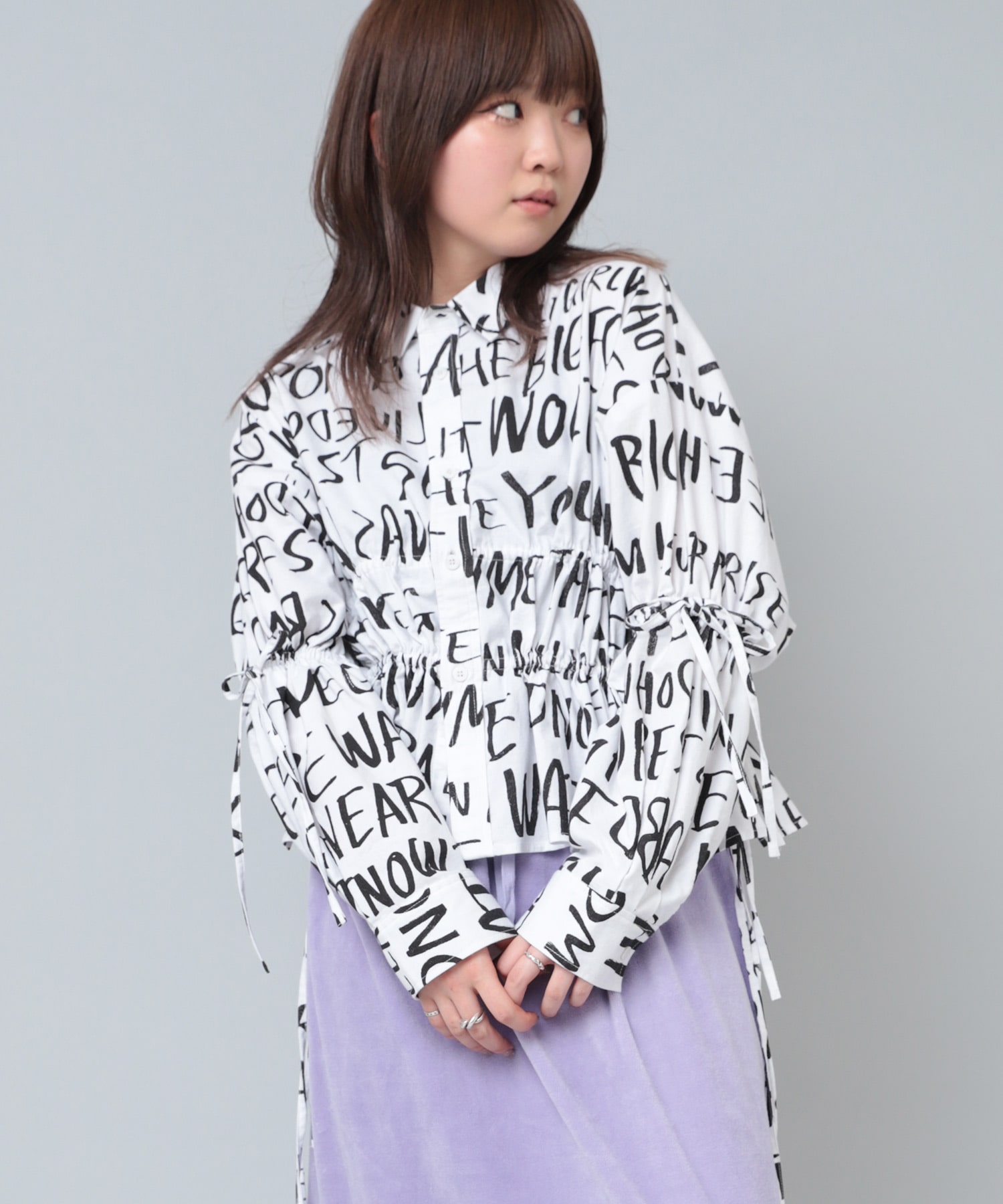 【11月上旬納期】B2793 ワード総柄シャーリングシャツ